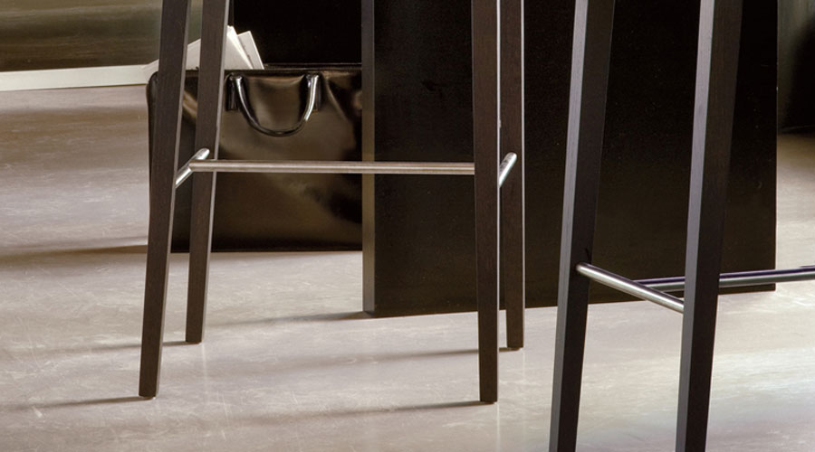 Der Barhocker mit Lehne - YOUNG 426 - von Pedrali