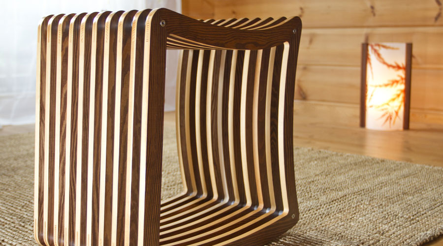 Designer Hocker io - der extravagante Hocker in au�ergew�hnlichem Design