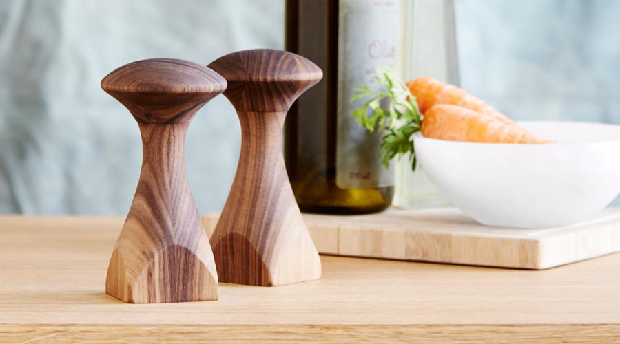 Dänische Kerzenständer Holz ~ Design Salz und Pfeffermühle aus Holz Gewürzmühle EIFFEL von Dänische Kerzenständer Holz ~ Design Salz und Pfeffermühle aus Holz Gewürzmühle EIFFEL von