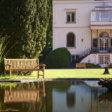 VICTORIA von Traditional Teak - Gartenbank mit Armlehnen