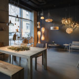 Showroom Holz & Hygge mit handgemachten Design aus Holz