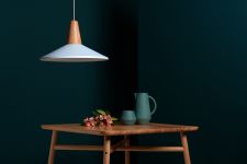 Stilvolle Pendelleuchte EIKON SHELL mit dem quadratischen Esstisch FAFA von Schneid Schneid - EIKON SHELL Pendelleuchte mit Esstisch FAFA