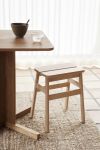 FORM & REFINE Angle Standard Stool Hocker aus Buche im skandinavischen Design