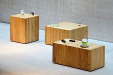 Der Beistelltisch ROLL IT von Jan Kurtz in ansprechender Würfelform ist vielseitig einsetzbar und lässt sich fabelhaft kombinieren Beistelltisch Würfel ROLL IT von Jan Kurtz