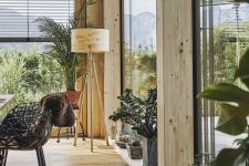 Moderne Tripod Stehleuchte LIGNO mit Stativ aus Holz von LeuchtNatur moderne Tripod Stehleuchte mit Stativ aus Holz - LIGNO von LeuchtNatur