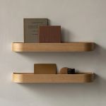 EPOCH SHELF von MENU - schmales Wandregal aus Holz in Eiche