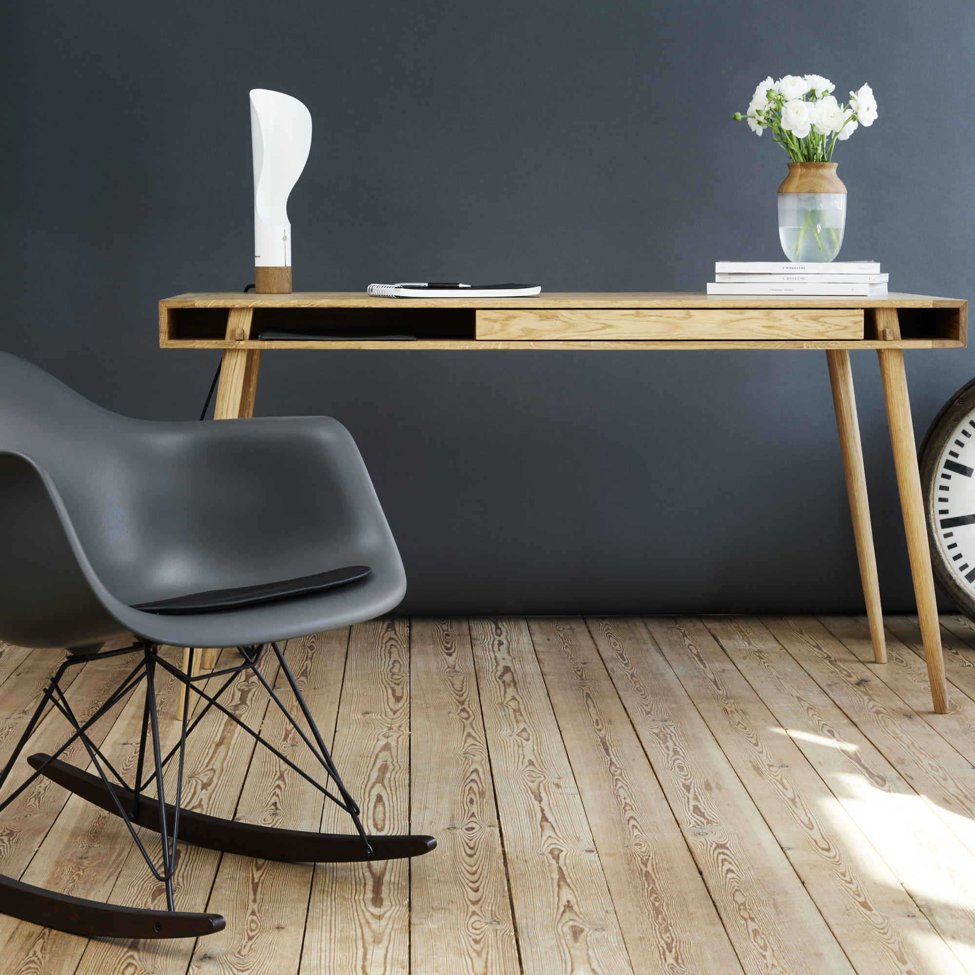 Designer Schreibtisch POET DESK von Nordic Tales I HolzDesignPur