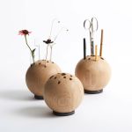 Runde Vase LEBOWSKI von The Oak Men aus massivem Eichenholz LEBOWSKI von The Oak Men - runde Vase aus Holz