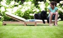 ausklappbare Gartenliege aus Holz - KORFU von JanKurtz Gartenmöbel