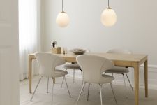 Modernes Esszimmer-Setting mit dem Esstisch HEART'N'SOUL DINING TABLE 200 im dänischen Design von UMAGE Esstisch mit Schubladen in Eiche - Der Heart N Soul Dining Table 200 von Umage
