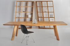 Designer Esstisch aus Massivholz RHOMBI von vitamin design