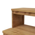 Detailaufnahme des Tritthockers A LINE STEPSTOOL von FORM & REFINE in geölter Eiche Tritthocker aus Eiche geölt - A LINE STEPSTOOL von Form & Refine