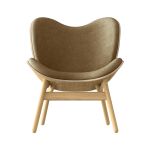 Lounge Sessel in Eiche mit Sugar Brown Bezug - A CONVERSATION PIECE LOW LOUNGE CHAIR von UMAGE