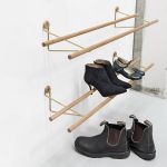 We Do Wood's SHOE RACK - Modernes Schuhregal für die Wand aus hellem Bambus  WeDoWood's SHOE RACK - Schuhregal aus Holz für die Wand