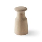 Salz- und Pfeffermühle HAMMER GRINDER von Skagerak in Eiche natur HAMMER GRINDER von Skagerak - Salz- und Pfeffermühle aus Holz