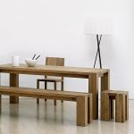 Der Massivholzhocker TAURUS in Eiche geölt macht am Esstisch optisch eine hervorragende Figur Hocker Massivholz in Eiche geölt TAURUS von vitamin design