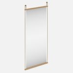 Design Wandspiegel aus Holz und Messing - SUSPENDED MIRROR von WOUD