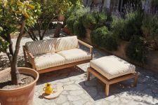 Outdoor Hocker aus Holz in Teak - VIRKELYST POUF von Skagerak