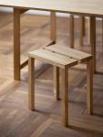 Hocker aus Eichenholz Peg Stool von Moebe