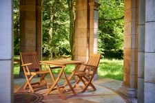 elegant gestalteter, klappbarer Gartentisch aus Teakholz - ALEXIA von Tradional Teak  Gartentisch aus Teakholz - Klapptisch ALEXIA von Tradional Teak