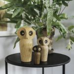 Die dekorativen Eulenfiguren OWL von architectmade sind in unterschiedlichen Größen und Holzarten erhältlich und lassen sich so harmonisch miteinander kombinieren OWL von architectmade - Eule aus Holz im dänischen Design