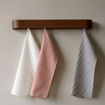 EPOCH RACK Menu Wandgarderobe Hakenleiste aus Holz Eiche dunkel