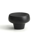 Design Garderobenhaken aus Holz in Eiche schwarz klein - CORK von The Oak Men