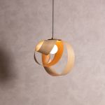 Verso Pendant von Tom Raffield - ausgefallene Haengelampe