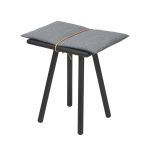Schlichter Holzhocker GEORG STOOL in schwarz lackiertem Eichenholz Holzhocker in schwarz lackiert - GEORG STOOL von Skagerak
