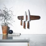Messerbrett KNIFE MAGNET von Noyer in Nussbaum KNIFE MAGNET von Noyer - Messerbrett aus Holz in Nussbaum