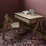 Der Kinderschreibtisch GEOS TABLE setzt in der Variante Bambus/schwarz stilvolle Akzente We Do Wood GEOS TABLE Kinderschreibtisch Holz in Bambus/schwarz