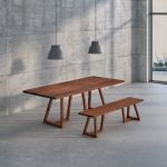 Design Esstisch aus massivem Holz in amerikanischer Nussbaum - MARGO von vitamin design