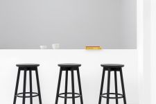 Runder Barhocker aus Holz ohne Lehne - PROFILE BARSTOOL von STATTMANN