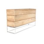 Jeder MINI GARDEN von Jan Kurtz ist ein echtes Unikat, da der Pflanzkasten aus recyceltem Teakholz besteht und die Oberfläche so von kleinen Astlöcher und Rissen durchzogen ist, in der Größe 100 x 25 x 53 cm Pflanzkasten aus Teakholz mit Gestell - MINI GARDEN von Jan Kurtz