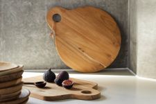 Teak Schneidebrett CUTTING BOARD ROUND BASE von MUUBS