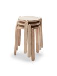 Stapelbarer Hocker aus Holz im skandinavischen Design - NOMAD STOOL von Skagerak