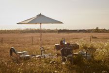 Quadratischer Sonnenschirm MESSINA im dänischen Design mit 3x3m Spannweite von Skagerak Sonnenschirm im dänischen Design mit 3x3m Spannweite - MESSINA quadratisch von Skagerak