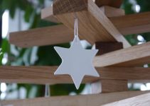 Detail des Dekoweihnachtsbaums mit Stern 