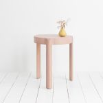 Hocker aus Holz in Esche natur von STATTMANN Neue Möbel - ADD STOOL