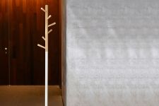 Design Garderobenständer aus Holz in Buche - KENT von Jan Kurtz