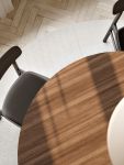 Esstischstuhl gepolstert mit Leder in schwarz SOMA Dining Chair von WOUD
