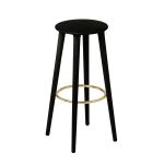 Barhocker THE SOCIALITE BAR STOOL von UMAGE aus Eichenholz in schwarz gebeizt Barhocker aus Eichenholz schwarz THE SOCIALITE BAR STOOL von UMAGE