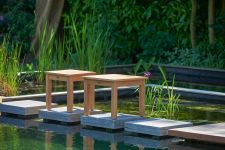 Quadratische Beistelltische SISI aus Teak für Garten und Terrasse von Traditional Teak quadratische Beistelltische aus Teak für den Garten - SISI SIDE TABLE von Traditional Teak