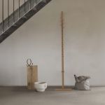 We Do Wood - LAID BACK Design Garderobenständer aus Eichenholz