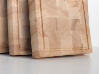 Detailansicht der Saftrille des Holzbrettes WOODSTONE aus massiver Esche von Rio Lindo Rio Lindo - WOODSTONE Holzbrett mit Saftrille massiv