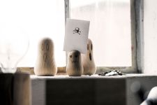 Handgefertigte Geister GHOSTS aus Holz von The Oak Men als ausgefallene Dekofiguren und Acessoires Dekofiguren und Accessoires aus Holz- Geister GHOSTS von The Oak Men
