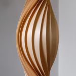 Tom Rossau - No. 111 Hängeleuchte aus Holz in Birke