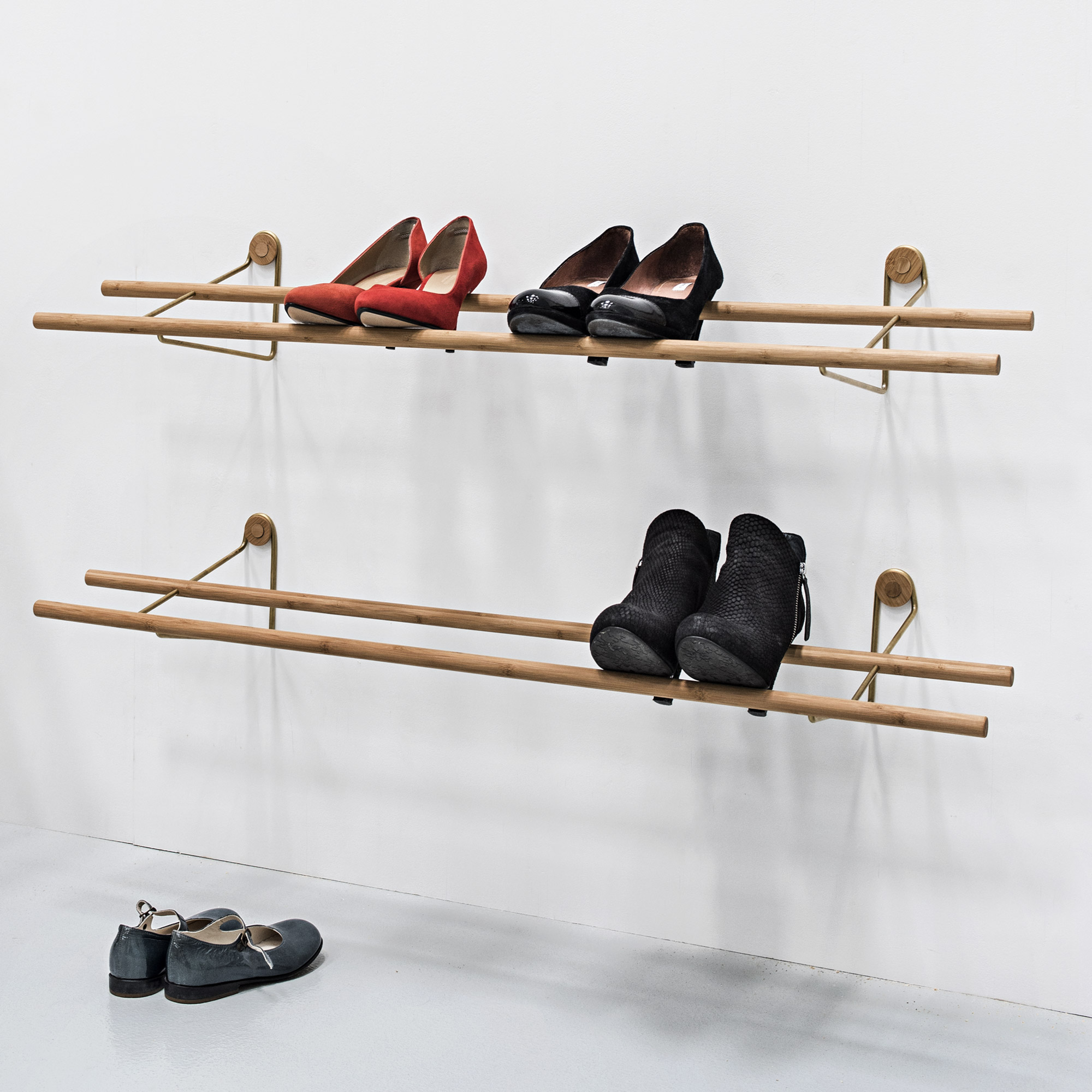 Schuhregal hängend SHOE RACK von We Do Wood I HolzDesignPur