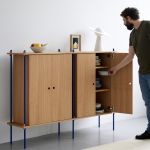 MOEBE - SHELVING SYSTEM DOUBLE CABINET in Eiche geölt / Blau