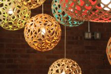 Wohnraumleuchten Pendelleuchte FLORAL von David Trubridge